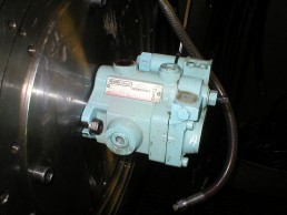Démontage Expertise Réparation Remontage Essais sur banc d'une pompe hydrauliqueDENISON PV