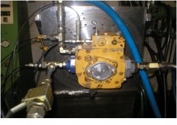Démontage Expertise Réparation Remontage Essais sur banc d'une pompe hydraulique CATERPILLAR HPR