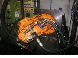Démontage Expertise Réparation Remontage Essais sur banc d'une pompe hydraulique KAWASAKI K3V