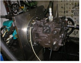Démontage Expertise Réparation Remontage Essais sur banc d'une pompe hydraulique SAUER 90