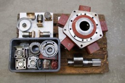 Démontage Expertise Réparation Remontage Essais sur banc d'un moteur hydraulique Dusterloh