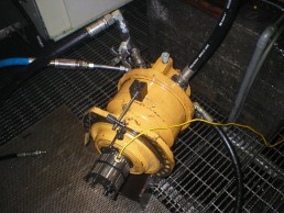 Démontage Expertise Réparation Remontage Essais sur banc d'un moteur hydraulique-POCLAIN-MS05