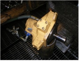 Démontage Expertise Réparation Remontage Essais sur banc d'un moteur hydraulique-DUSTERLOH-RM-