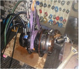 Démontage Expertise Réparation Remontage Essais sur banc d'un moteur hydraulique POCLAIN -MS50