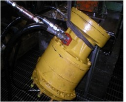 Démontage Expertise Réparation Remontage Essais sur banc d'un moteur hydraulique-POCLAIN-MS50