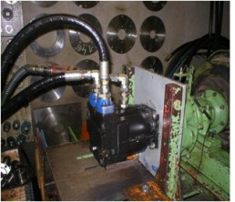 Démontage Expertise Réparation Remontage Essais sur banc d'un moteur hydraulique-SAUER-90