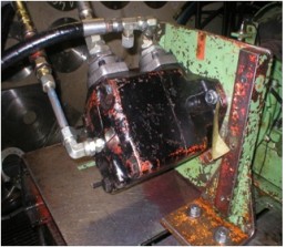 Démontage Expertise Réparation Remontage Essais sur banc d'un moteur hydraulique VICKERS-50M